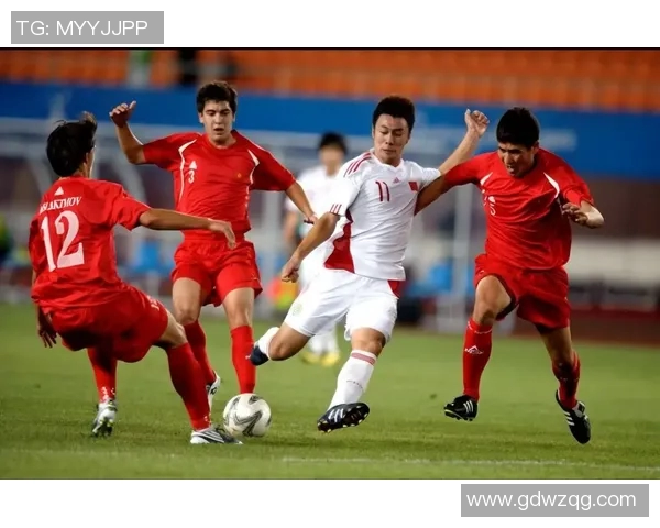 戒烟后嗓音变大的足球明星如何重塑自我与职业生涯的辉煌