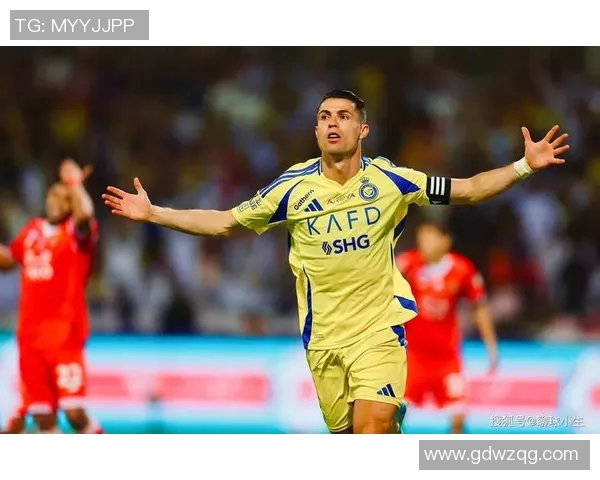 足球明星的独特魅力与其个人特点之间的深刻联系探讨 足球明星的独特魅力与其个人特点之间的深刻联系探讨